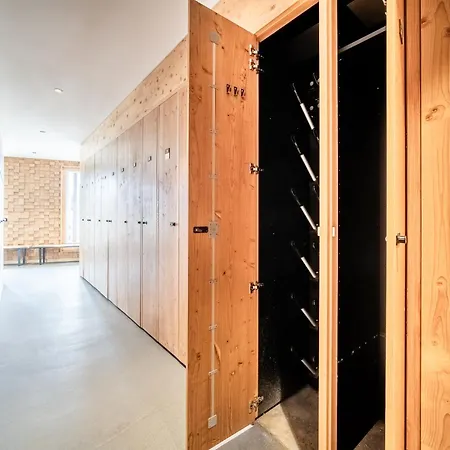Tineo - By Emerald Apartman *