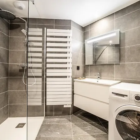 Tineo - By Emerald Apartment